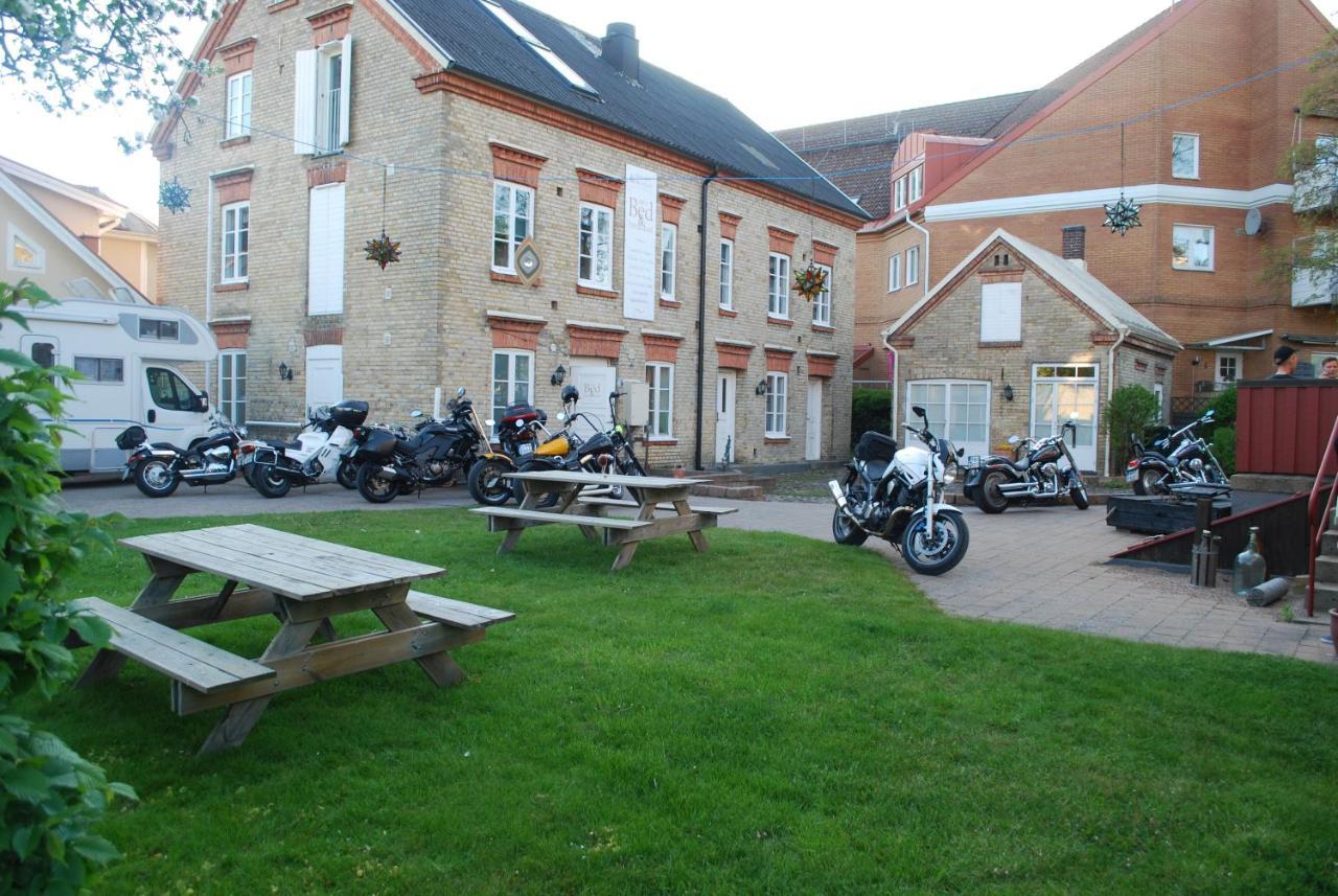 Ahus B&B Och Vandrarhem Bagian luar foto