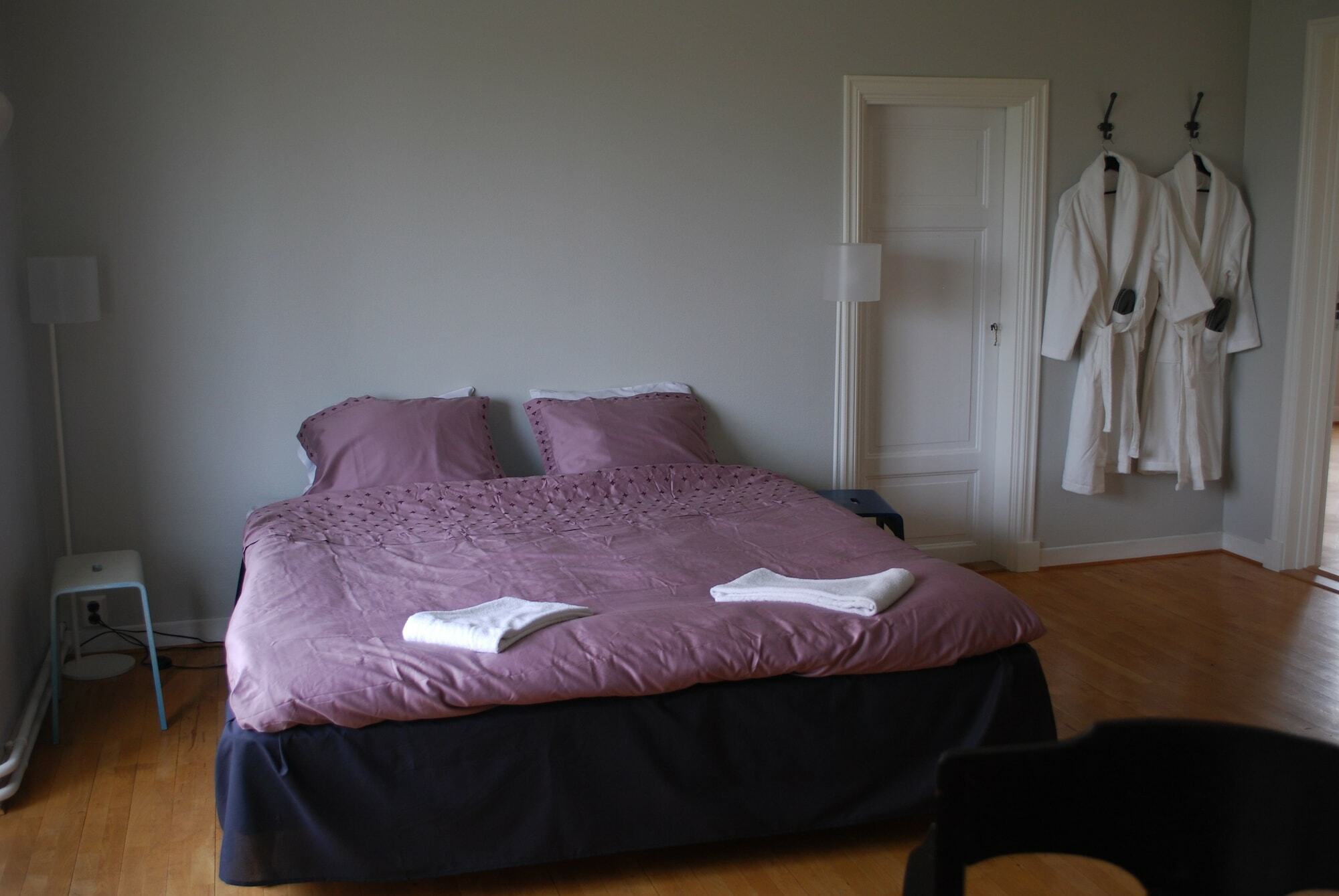 Ahus B&B Och Vandrarhem Bagian luar foto